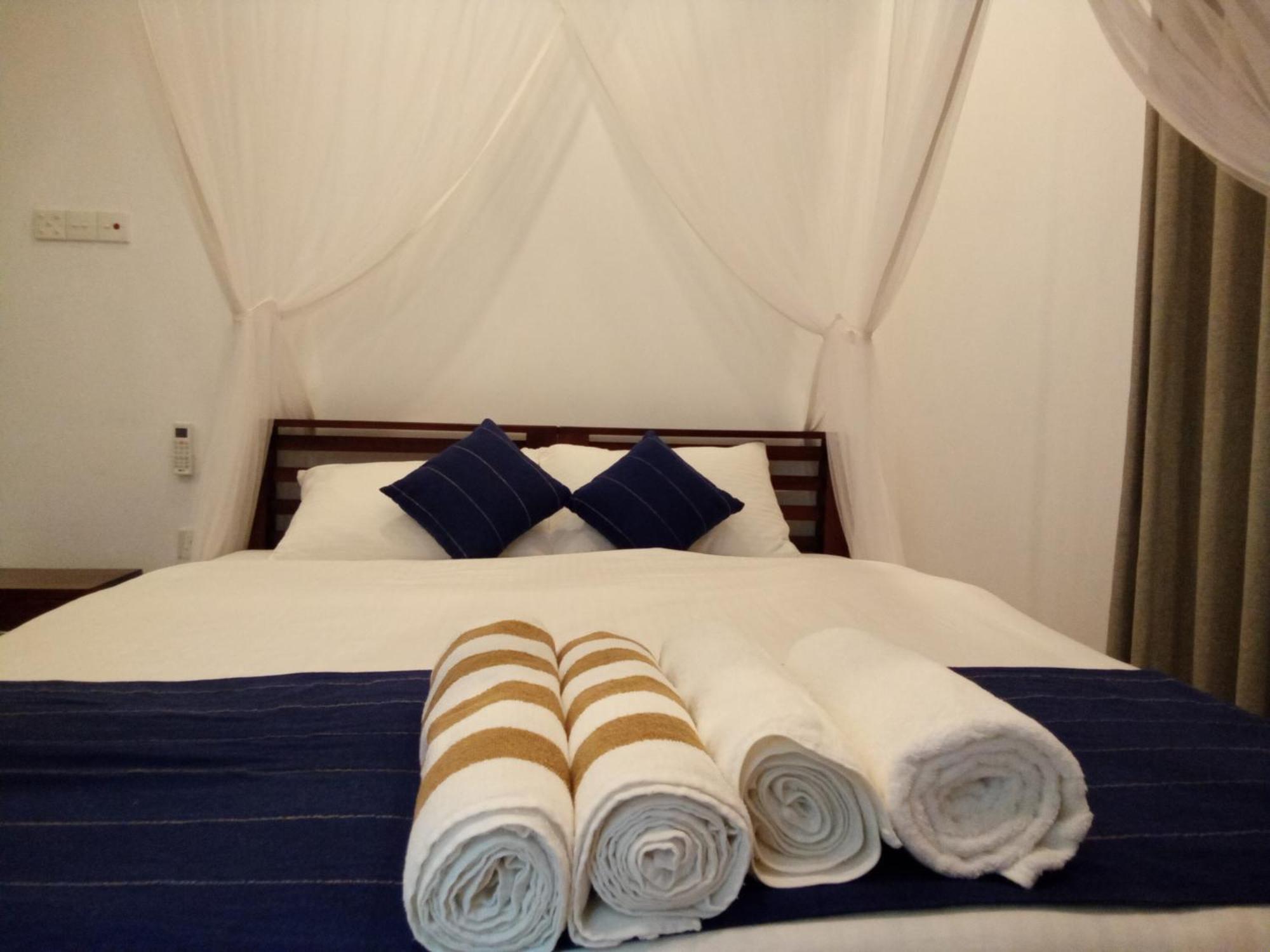 The Moose Weligama Bed & Breakfast Exterior foto