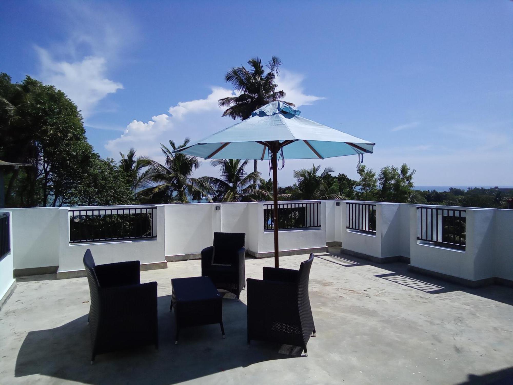 The Moose Weligama Bed & Breakfast Exterior foto