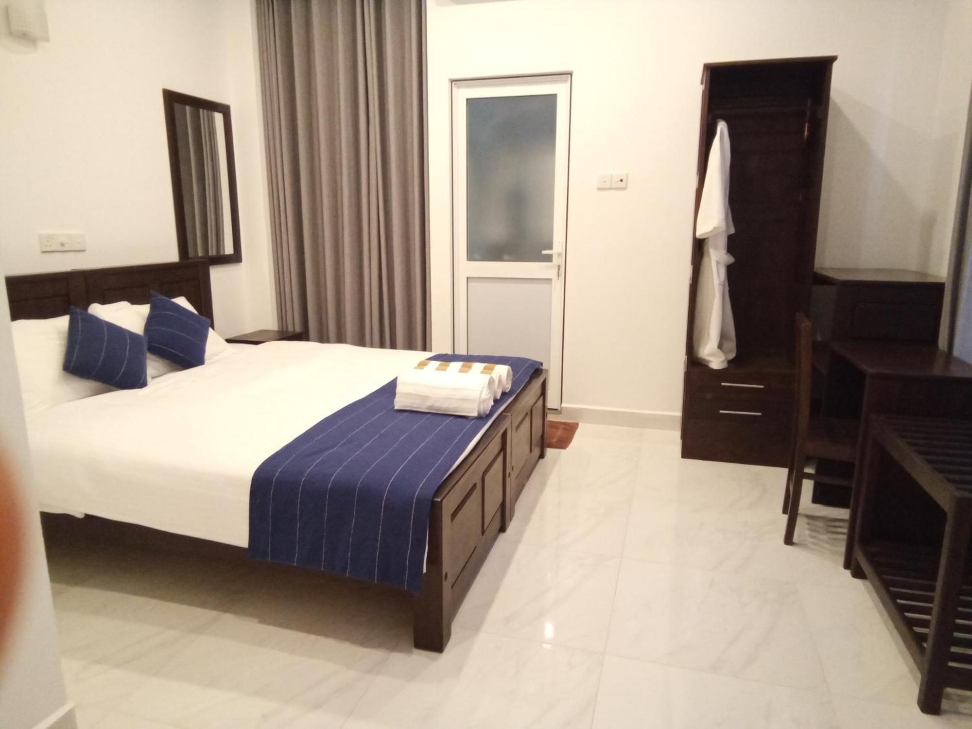 The Moose Weligama Bed & Breakfast Exterior foto